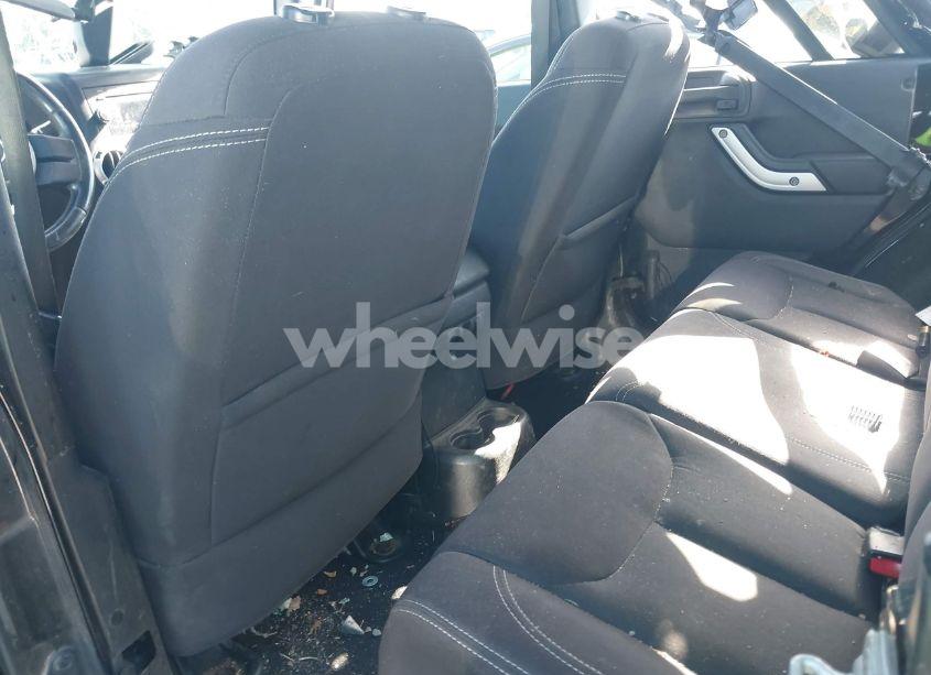 Photo 8 of 2013 Jeep Wrangler UNLIMITED SAHARA (VIN 1C4BJWEG7DL657963)