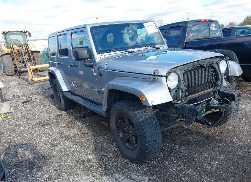 2014 Jeep Wrangler UNLIMITED SAHARA (VIN 1C4BJWEG7EL107244) main photo