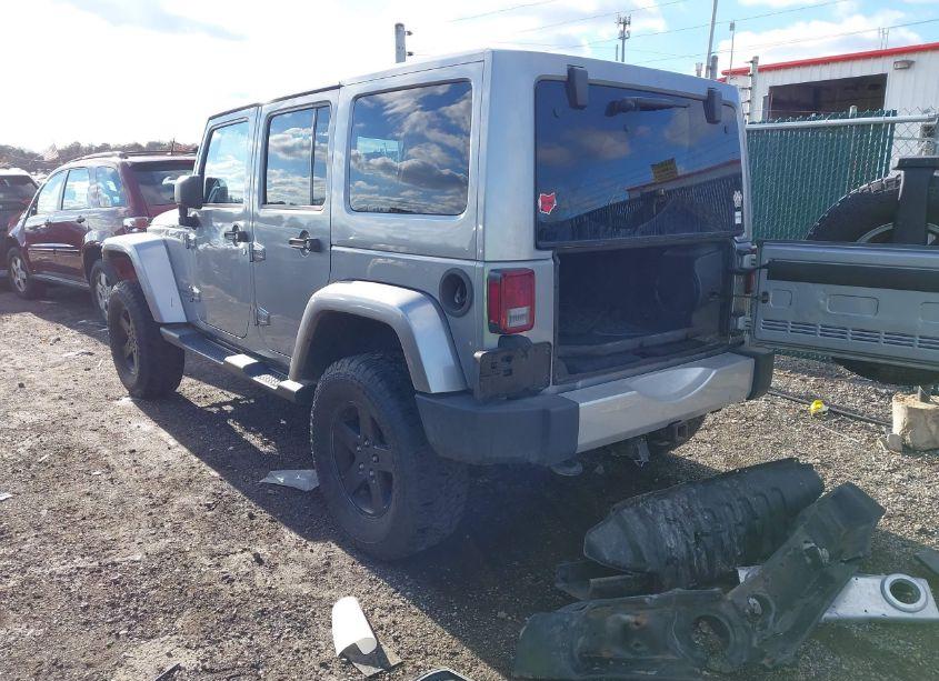 Photo 3 of 2014 Jeep Wrangler UNLIMITED SAHARA (VIN 1C4BJWEG7EL107244)