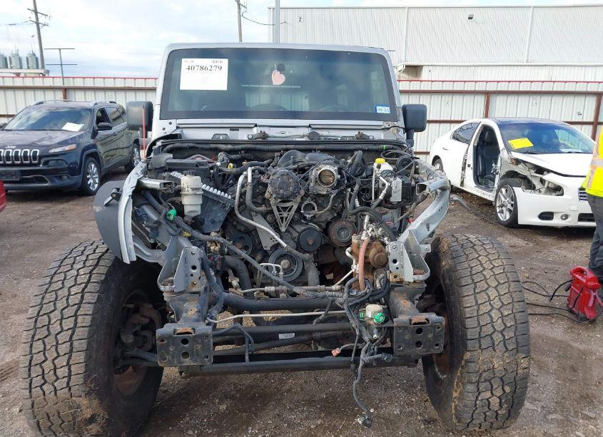 Photo 13 of 2014 Jeep Wrangler UNLIMITED SAHARA (VIN 1C4BJWEG7EL121502)