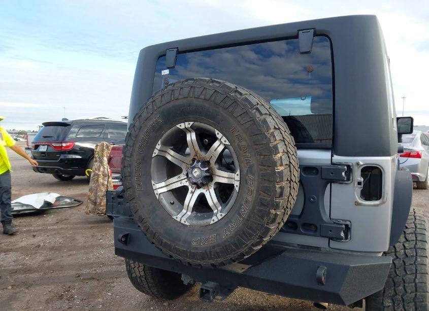 Photo 17 of 2014 Jeep Wrangler UNLIMITED SAHARA (VIN 1C4BJWEG7EL121502)