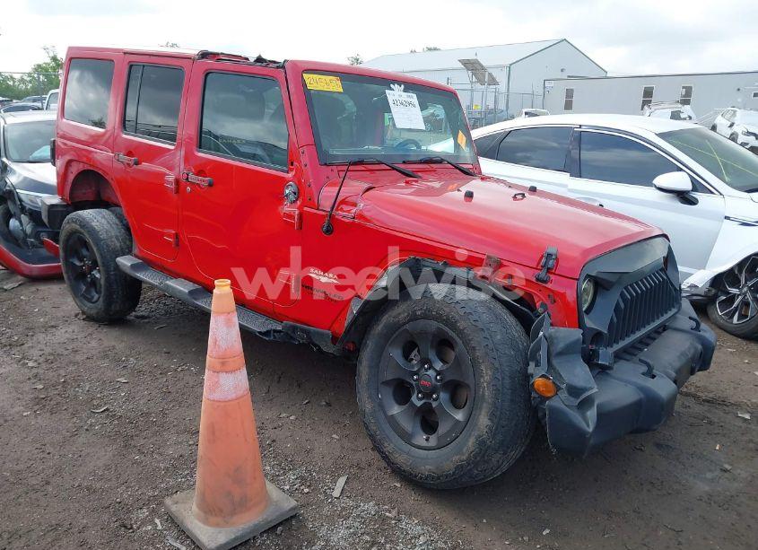 2014 Jeep Wrangler UNLIMITED SAHARA (VIN 1C4BJWEG7EL245656) main photo