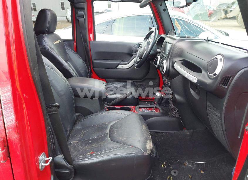 Photo 5 of 2014 Jeep Wrangler UNLIMITED SAHARA (VIN 1C4BJWEG7EL245656)