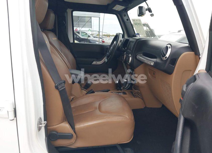 Photo 5 of 2014 Jeep Wrangler UNLIMITED SAHARA (VIN 1C4BJWEG7EL259069)