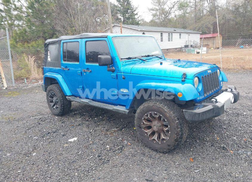 2015 Jeep Wrangler UNLIMITED SAHARA (VIN 1C4BJWEG7FL524896) main photo