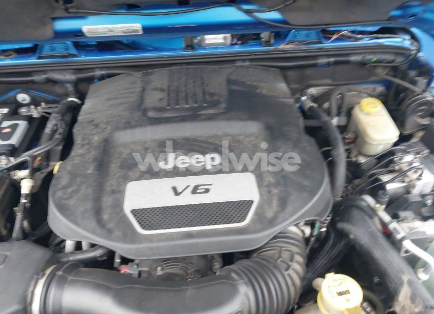 Photo 10 of 2015 Jeep Wrangler UNLIMITED SAHARA (VIN 1C4BJWEG7FL524896)