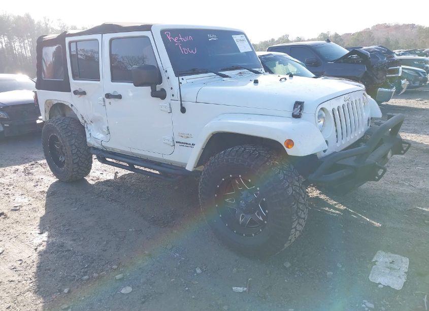 2015 Jeep Wrangler UNLIMITED SAHARA (VIN 1C4BJWEG7FL614596) main photo