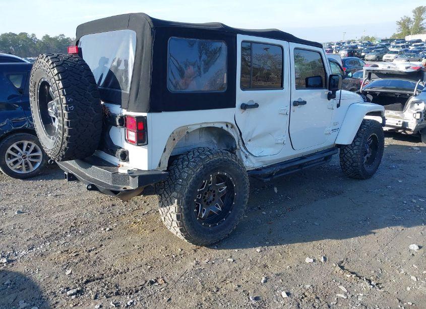 Photo 4 of 2015 Jeep Wrangler UNLIMITED SAHARA (VIN 1C4BJWEG7FL614596)