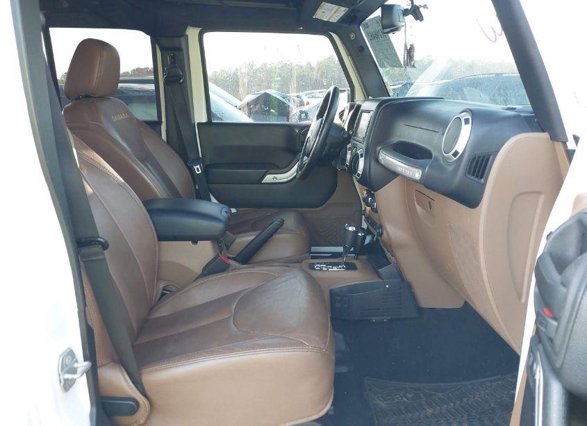 Photo 5 of 2015 Jeep Wrangler UNLIMITED SAHARA (VIN 1C4BJWEG7FL614596)