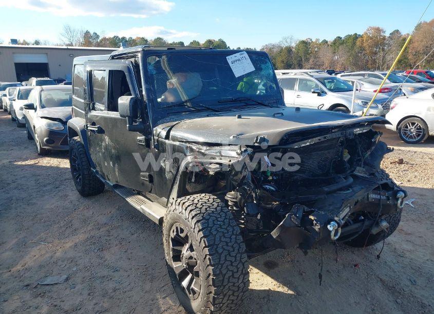 2016 Jeep Wrangler UNLIMITED SAHARA (VIN 1C4BJWEG7GL276392) main photo
