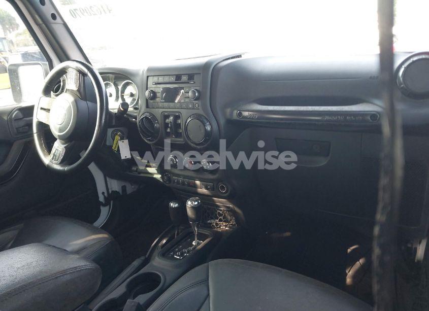 Photo 5 of 2017 Jeep Wrangler UNLIMITED SMOKY MOUNTAIN 4X4 (VIN 1C4BJWEG7HL648007)