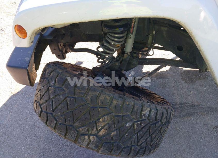 Photo 6 of 2017 Jeep Wrangler UNLIMITED SAHARA (VIN 1C4BJWEG7HL737155)