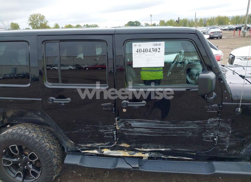 Photo 13 of 2018 Jeep Wrangler JK UNLIMITED SAHARA (VIN 1C4BJWEG7JL881133)