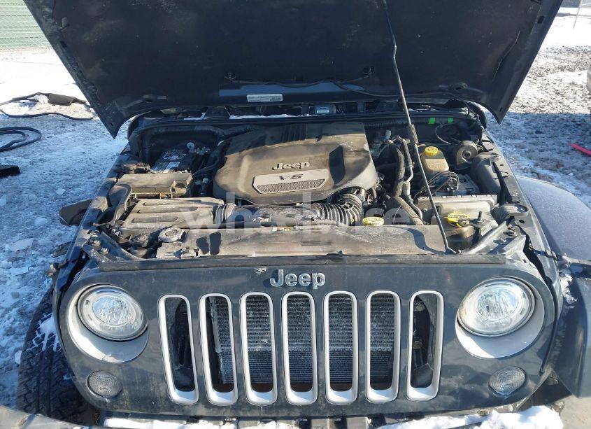 Photo 10 of 2018 Jeep Wrangler JK UNLIMITED SAHARA 4X4 (VIN 1C4BJWEG7JL895579)