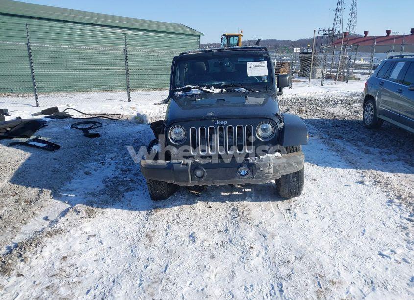 Photo 13 of 2018 Jeep Wrangler JK UNLIMITED SAHARA 4X4 (VIN 1C4BJWEG7JL895579)