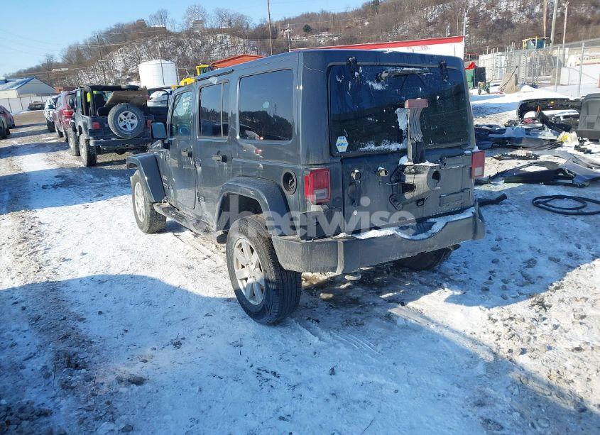 Photo 3 of 2018 Jeep Wrangler JK UNLIMITED SAHARA 4X4 (VIN 1C4BJWEG7JL895579)