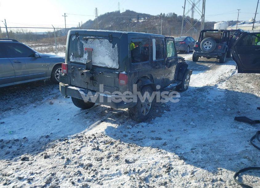 Photo 4 of 2018 Jeep Wrangler JK UNLIMITED SAHARA 4X4 (VIN 1C4BJWEG7JL895579)