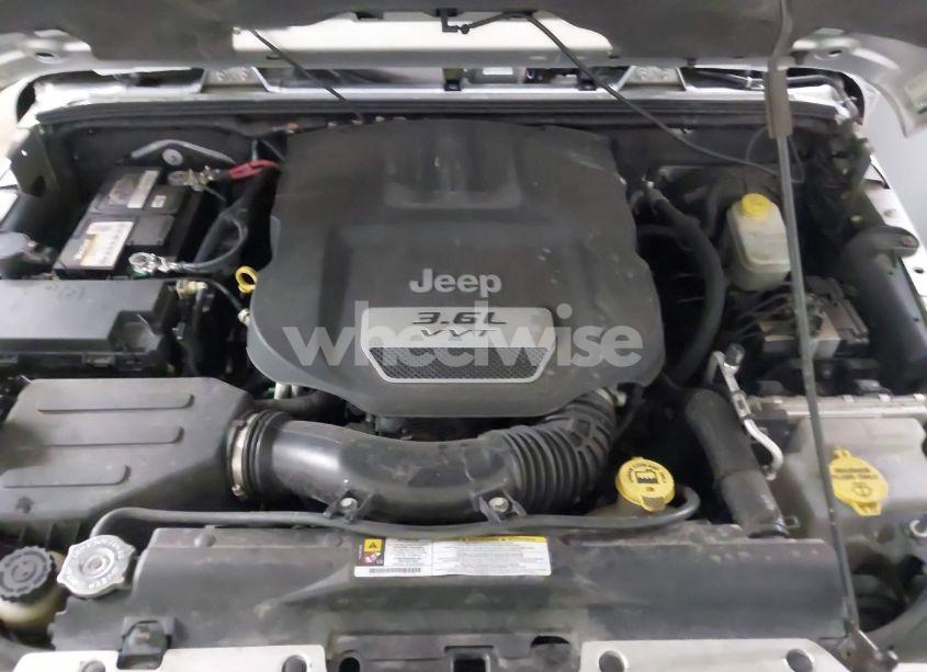 Photo 10 of 2012 Jeep Wrangler UNLIMITED ARCTIC (VIN 1C4BJWEG8CL146616)
