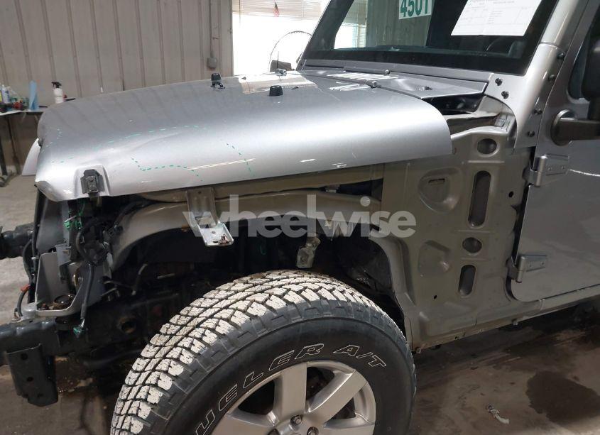 Photo 18 of 2013 Jeep Wrangler UNLIMITED SAHARA (VIN 1C4BJWEG8DL597126)