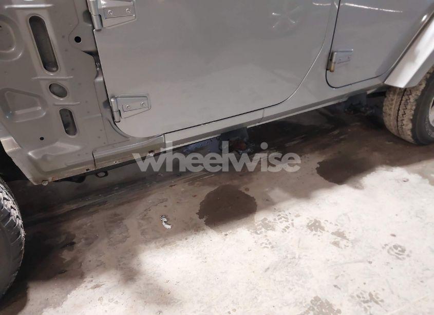 Photo 19 of 2013 Jeep Wrangler UNLIMITED SAHARA (VIN 1C4BJWEG8DL597126)