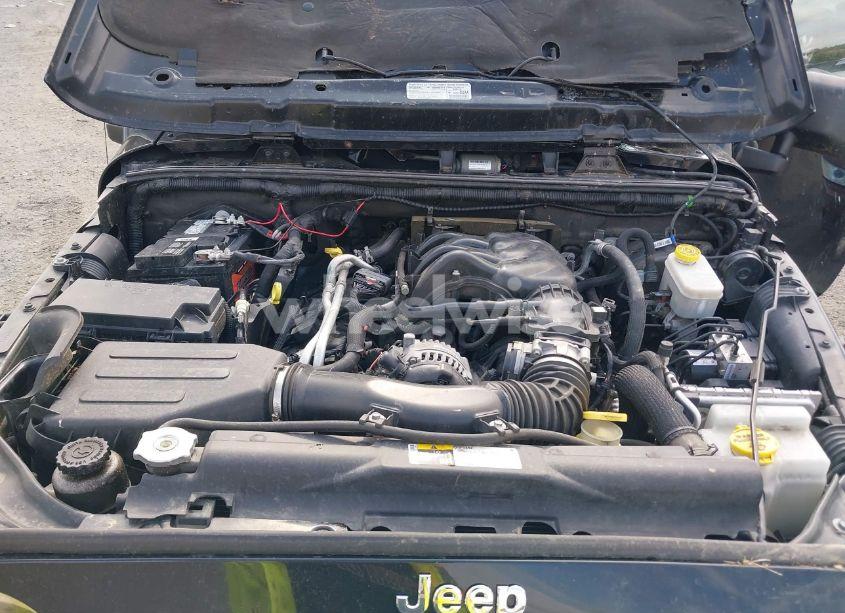 Photo 10 of 2013 Jeep Wrangler UNLIMITED SAHARA (VIN 1C4BJWEG8DL638676)