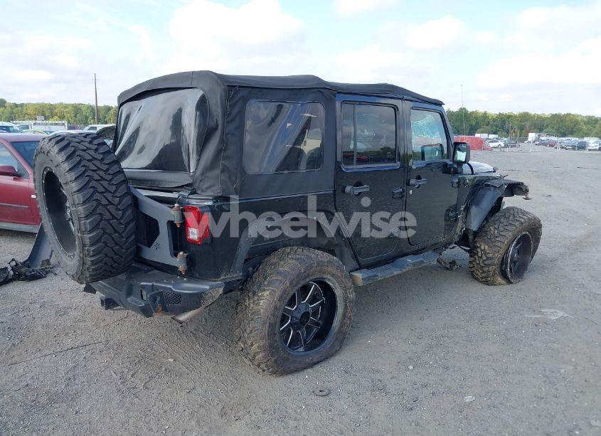 Photo 4 of 2013 Jeep Wrangler UNLIMITED SAHARA (VIN 1C4BJWEG8DL638676)