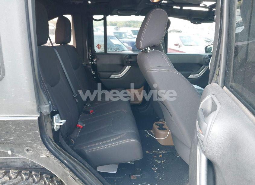 Photo 8 of 2013 Jeep Wrangler UNLIMITED SAHARA (VIN 1C4BJWEG8DL638676)