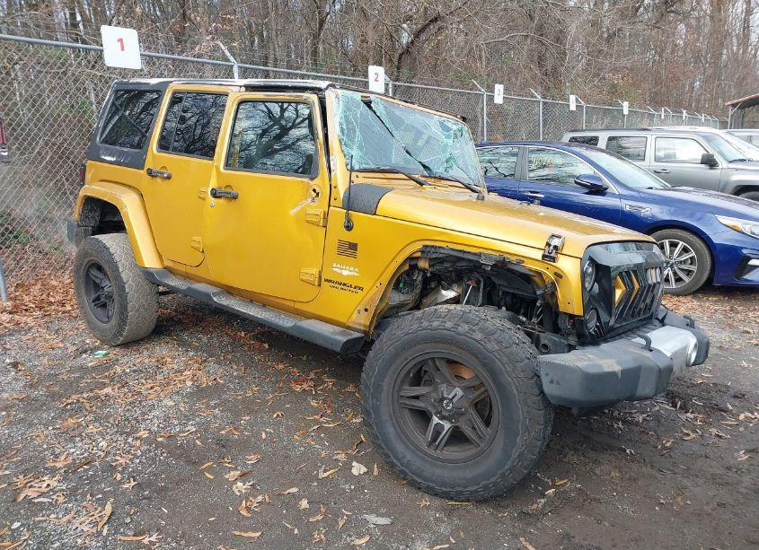 2014 Jeep Wrangler UNLIMITED SAHARA (VIN 1C4BJWEG8EL229840) main photo