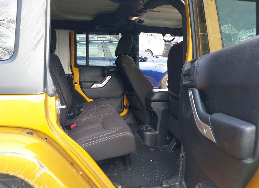 Photo 8 of 2014 Jeep Wrangler UNLIMITED SAHARA (VIN 1C4BJWEG8EL229840)