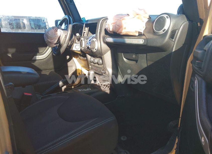 Photo 5 of 2014 Jeep Wrangler UNLIMITED SAHARA (VIN 1C4BJWEG8EL236674)