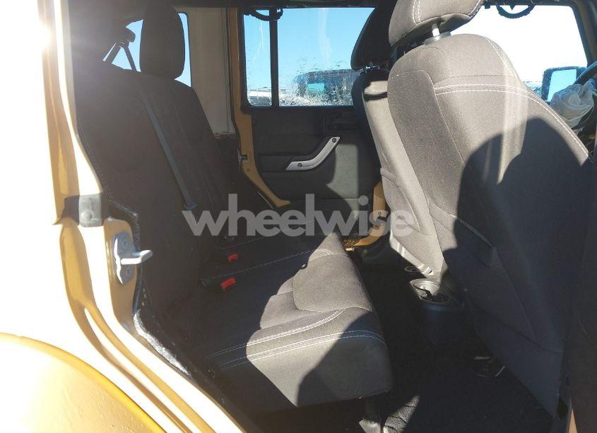 Photo 8 of 2014 Jeep Wrangler UNLIMITED SAHARA (VIN 1C4BJWEG8EL236674)