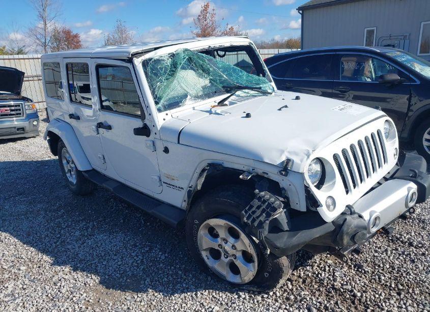 2014 Jeep Wrangler UNLIMITED SAHARA (VIN 1C4BJWEG8EL240269) main photo