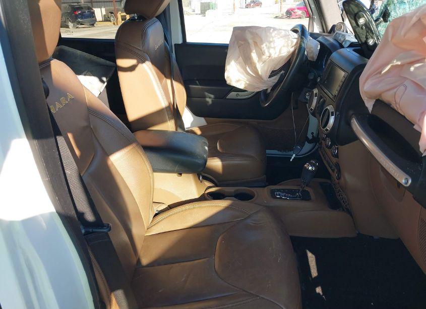 Photo 5 of 2014 Jeep Wrangler UNLIMITED SAHARA (VIN 1C4BJWEG8EL240269)