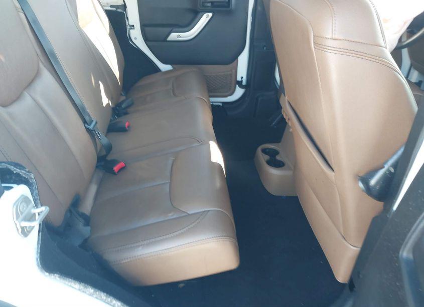 Photo 8 of 2014 Jeep Wrangler UNLIMITED SAHARA (VIN 1C4BJWEG8EL240269)