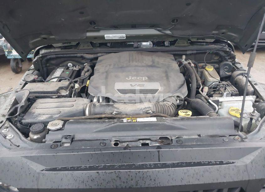 Photo 10 of 2015 Jeep Wrangler UNLIMITED SAHARA (VIN 1C4BJWEG8FL685368)