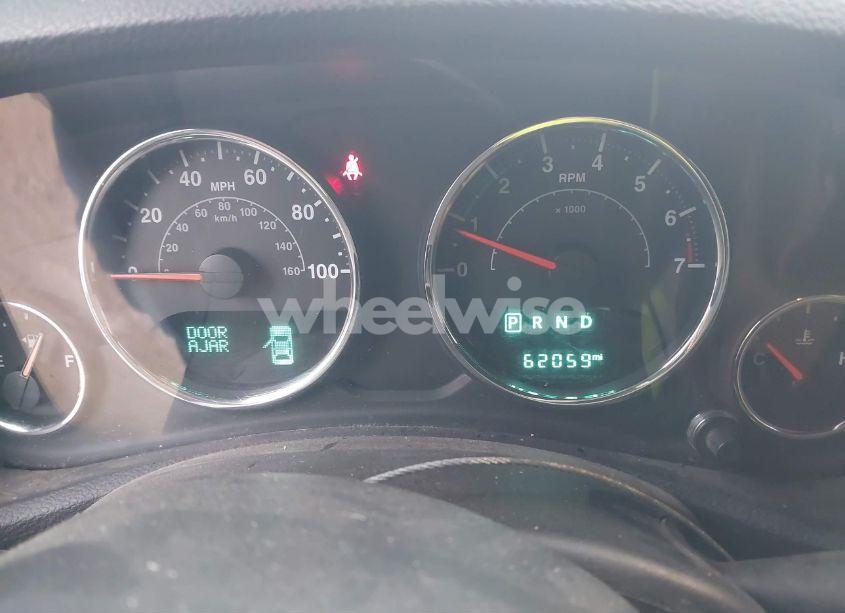 Photo 7 of 2015 Jeep Wrangler UNLIMITED SAHARA (VIN 1C4BJWEG8FL685368)