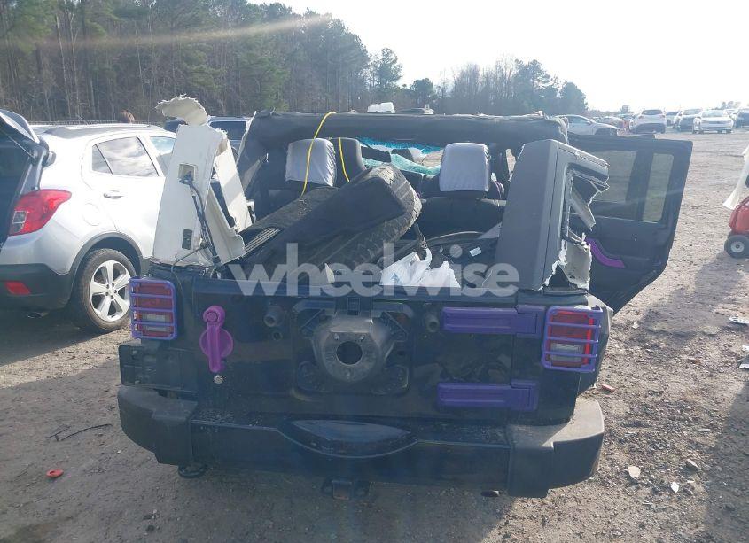 Photo 17 of 2016 Jeep Wrangler UNLIMITED SAHARA (VIN 1C4BJWEG8GL111824)