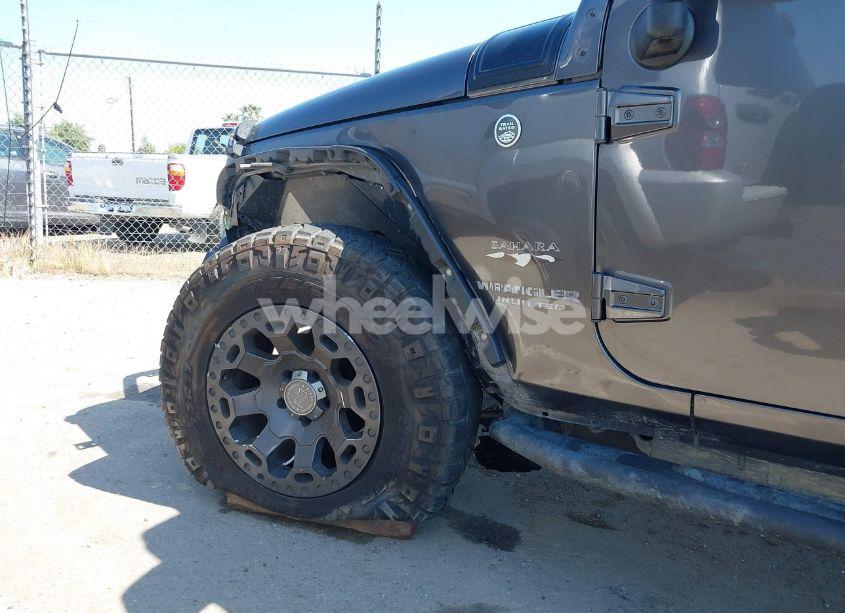 Photo 19 of 2016 Jeep Wrangler UNLIMITED SAHARA (VIN 1C4BJWEG8GL217545)