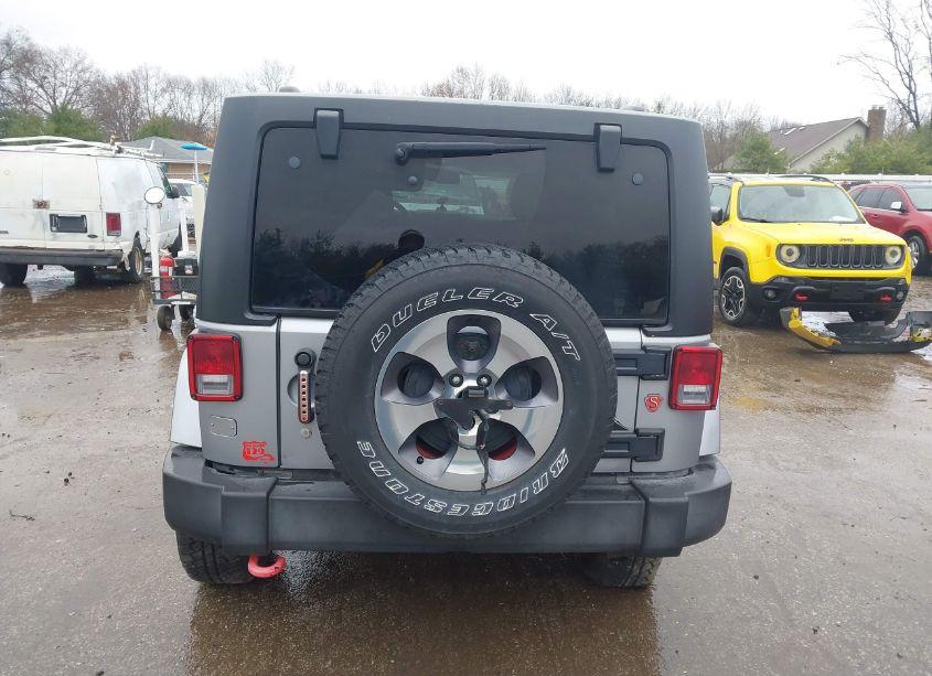 Photo 16 of 2016 Jeep Wrangler UNLIMITED SAHARA (VIN 1C4BJWEG8GL243627)