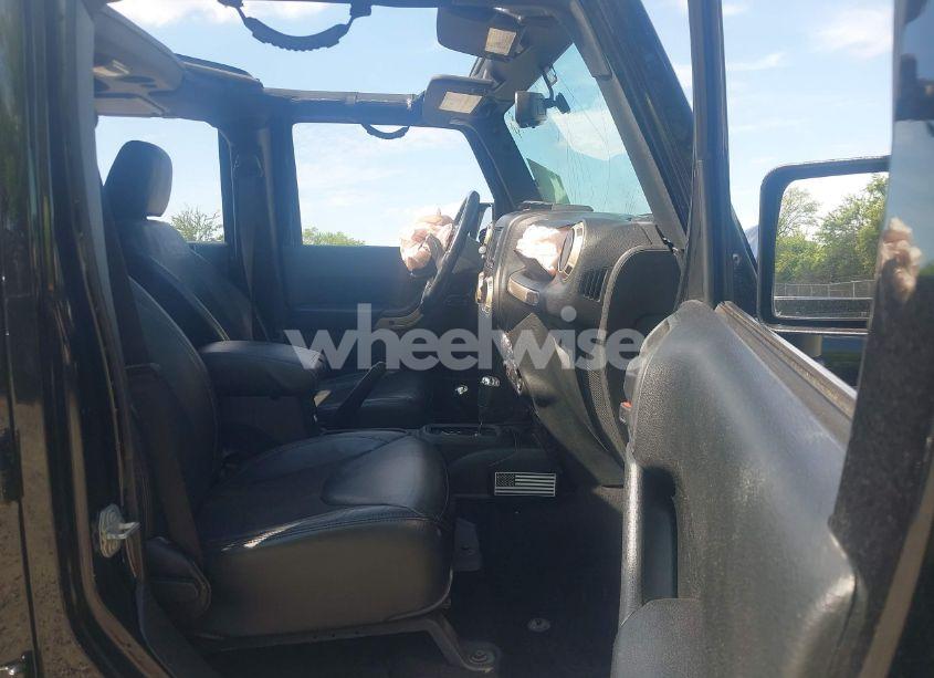 Photo 5 of 2016 Jeep Wrangler UNLIMITED 75TH ANNIVERSARY (VIN 1C4BJWEG8GL253803)