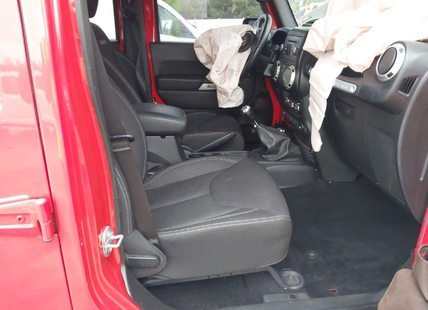 Photo 5 of 2017 Jeep Wrangler UNLIMITED SAHARA 4X4 (VIN 1C4BJWEG8HL532234)