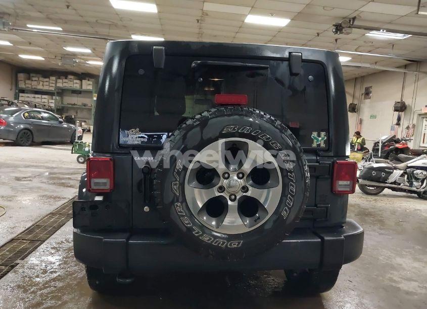 Photo 17 of 2018 Jeep Wrangler JK UNLIMITED SAHARA 4X4 (VIN 1C4BJWEG8JL809132)