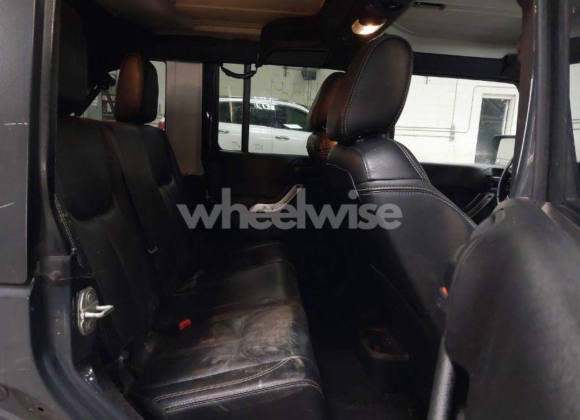 Photo 8 of 2018 Jeep Wrangler JK UNLIMITED SAHARA 4X4 (VIN 1C4BJWEG8JL809132)