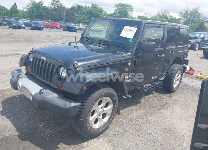 Photo 2 of 2013 Jeep Wrangler UNLIMITED SAHARA (VIN 1C4BJWEG9DL500886)