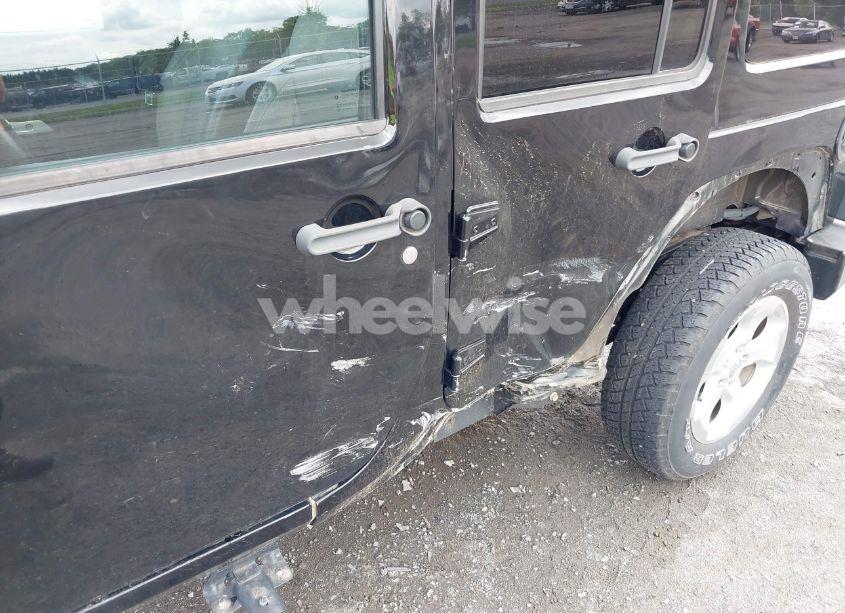 Photo 6 of 2013 Jeep Wrangler UNLIMITED SAHARA (VIN 1C4BJWEG9DL500886)