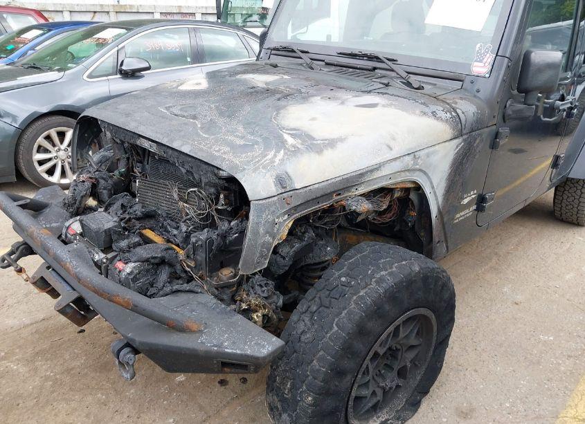 Photo 13 of 2013 Jeep Wrangler UNLIMITED SAHARA (VIN 1C4BJWEG9DL573613)