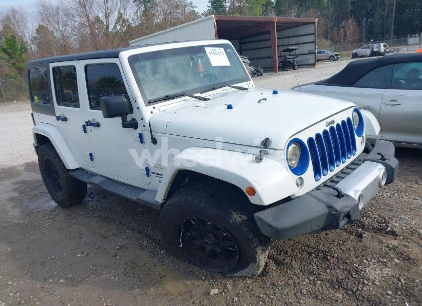 2015 Jeep Wrangler UNLIMITED SAHARA (VIN 1C4BJWEG9FL530599) main photo