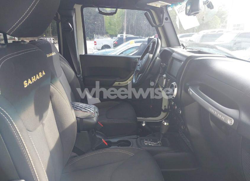 Photo 5 of 2015 Jeep Wrangler UNLIMITED SAHARA (VIN 1C4BJWEG9FL530599)