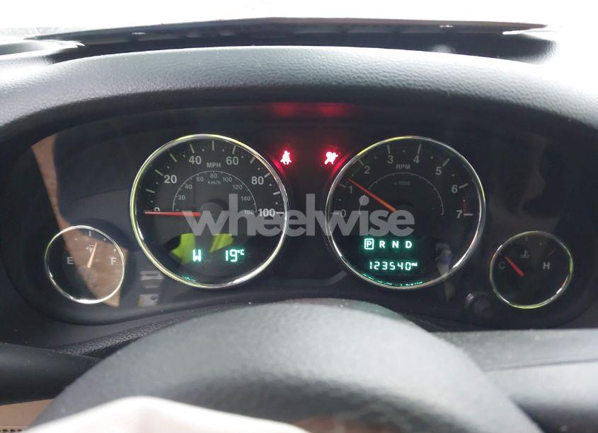 Photo 7 of 2015 Jeep Wrangler UNLIMITED SAHARA (VIN 1C4BJWEG9FL537696)