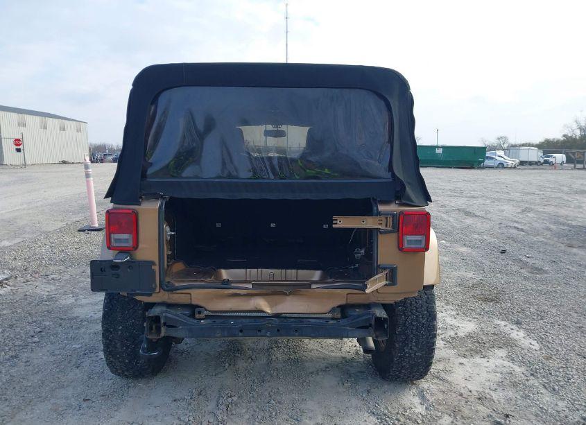 Photo 17 of 2015 Jeep Wrangler UNLIMITED SAHARA (VIN 1C4BJWEG9FL589152)